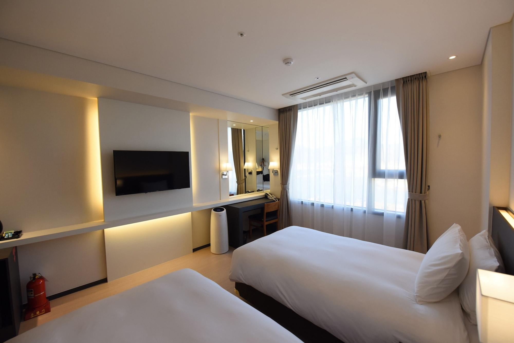Geoje Artnouveau Suite Hotel Extérieur photo