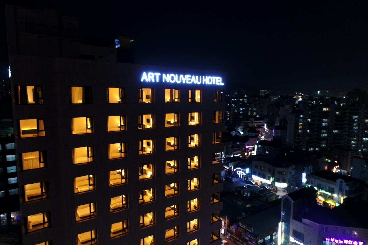 Geoje Artnouveau Suite Hotel Extérieur photo
