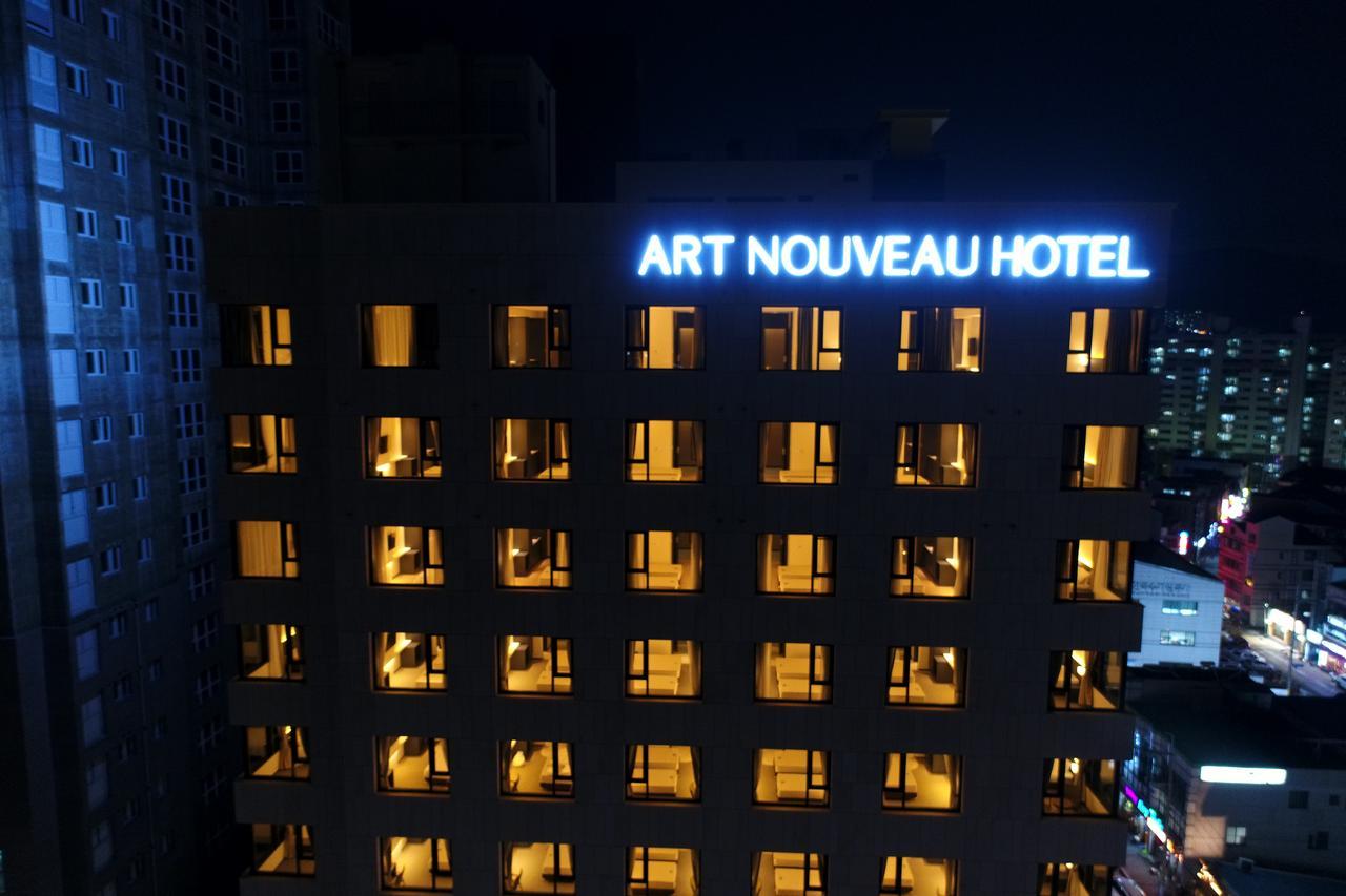 Geoje Artnouveau Suite Hotel Extérieur photo