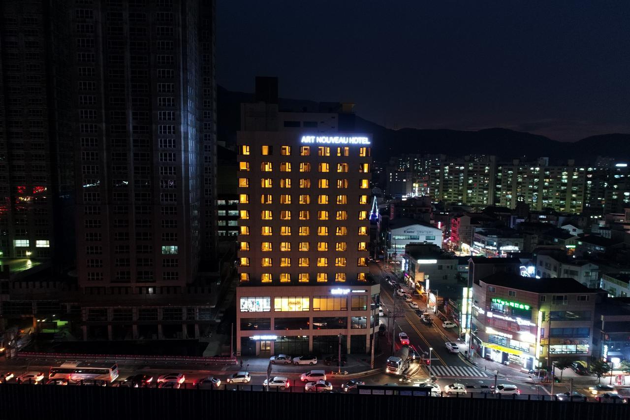 Geoje Artnouveau Suite Hotel Extérieur photo