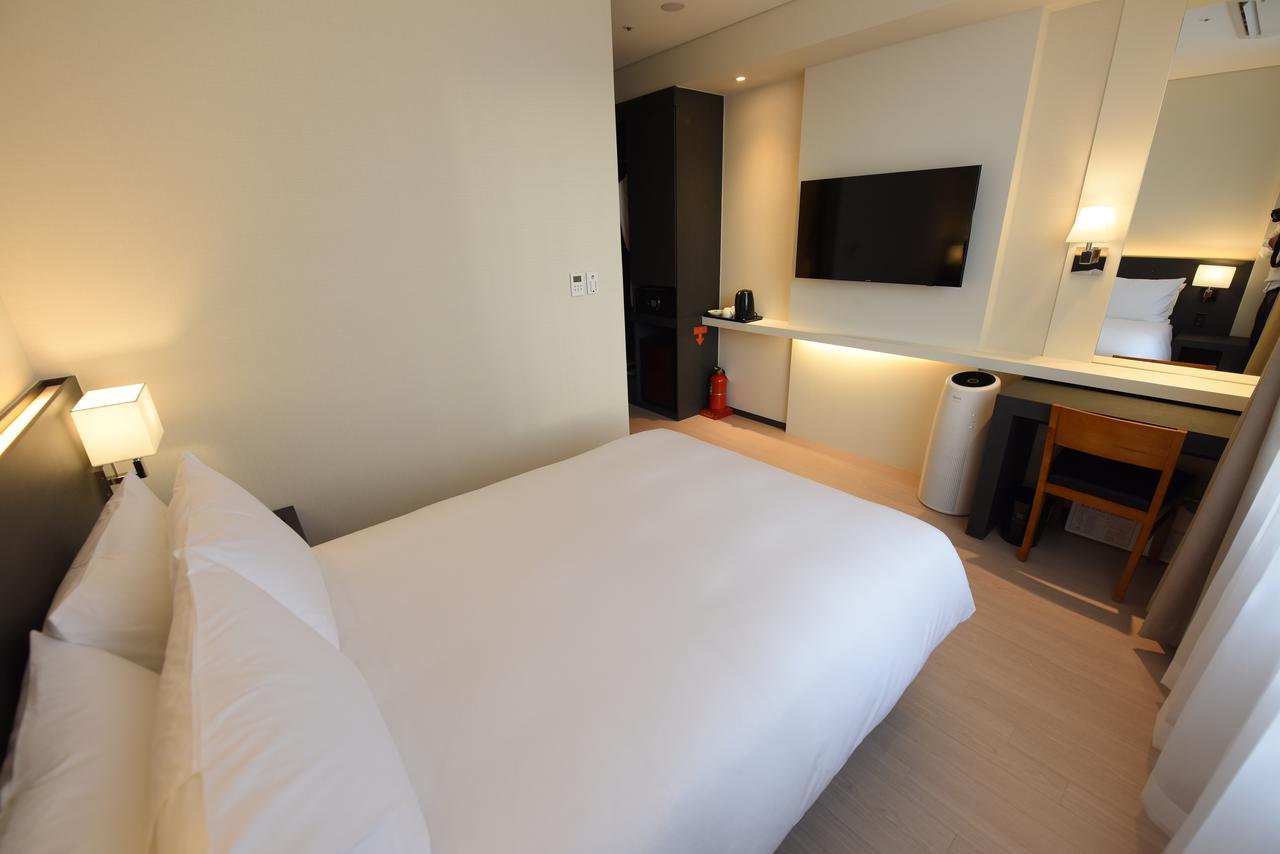 Geoje Artnouveau Suite Hotel Extérieur photo
