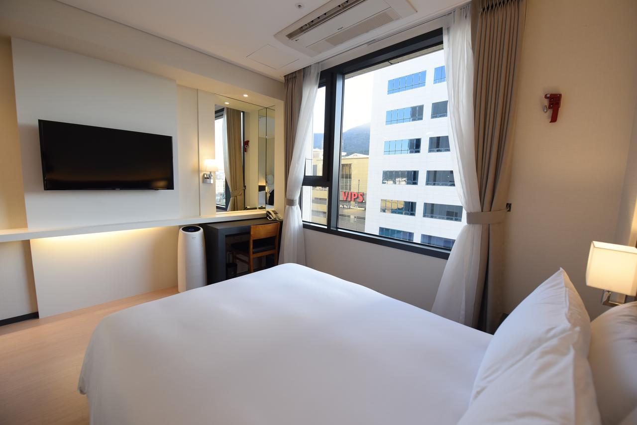 Geoje Artnouveau Suite Hotel Extérieur photo