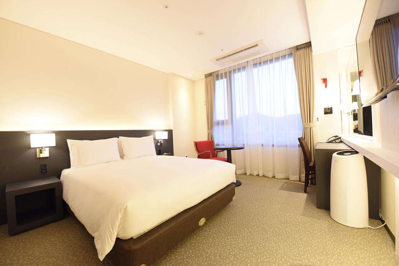 Geoje Artnouveau Suite Hotel Extérieur photo