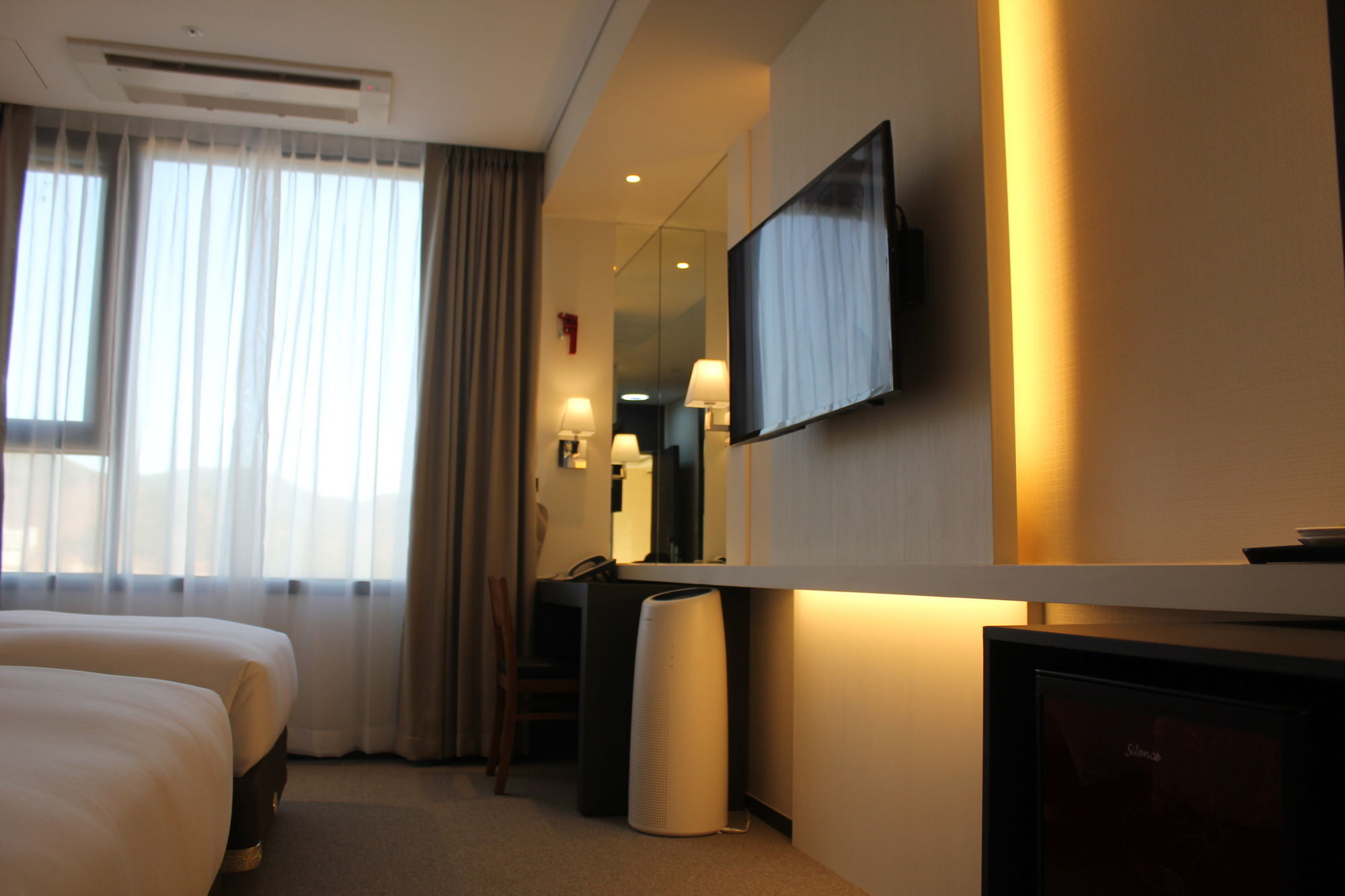 Geoje Artnouveau Suite Hotel Extérieur photo